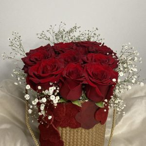 Caixa 9 rosas e vivaz